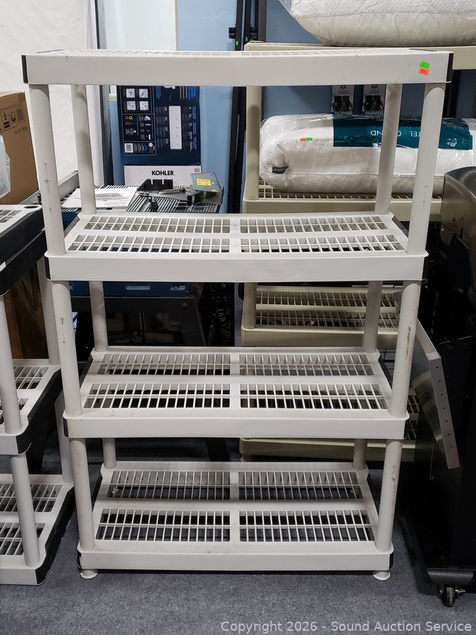 SAS Cub Cadet Lawn Tractor, Reloading Online Auction