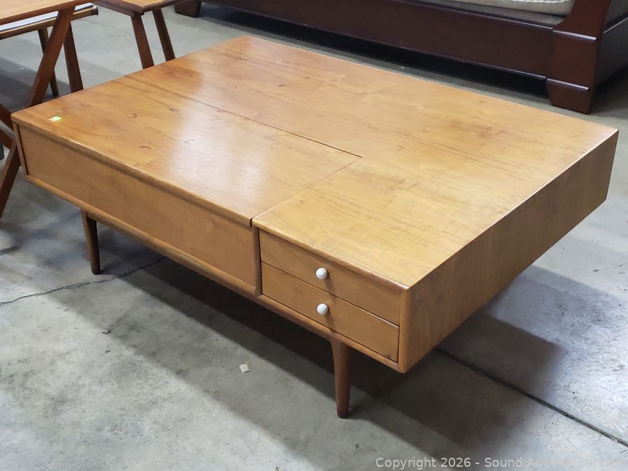 MCM Teak, Décor, Comics, Knives, Atari Online Auction