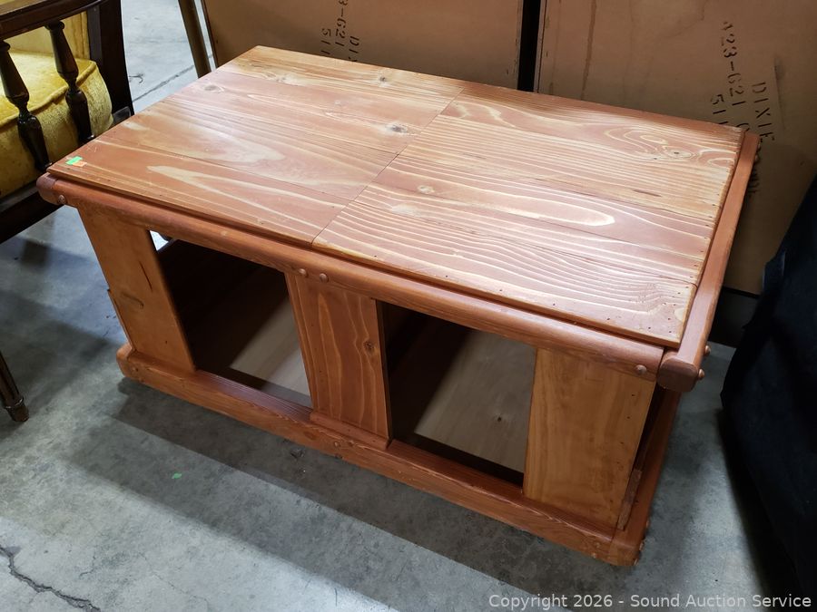 MCM Teak, Décor, Comics, Knives, Atari Online Auction