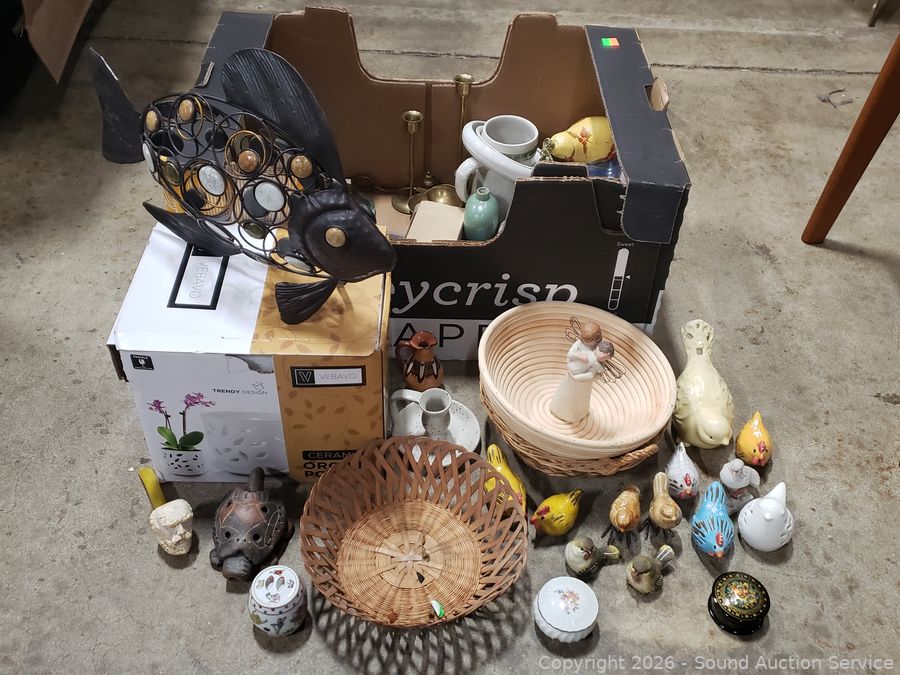 MCM Teak, Décor, Comics, Knives, Atari Online Auction