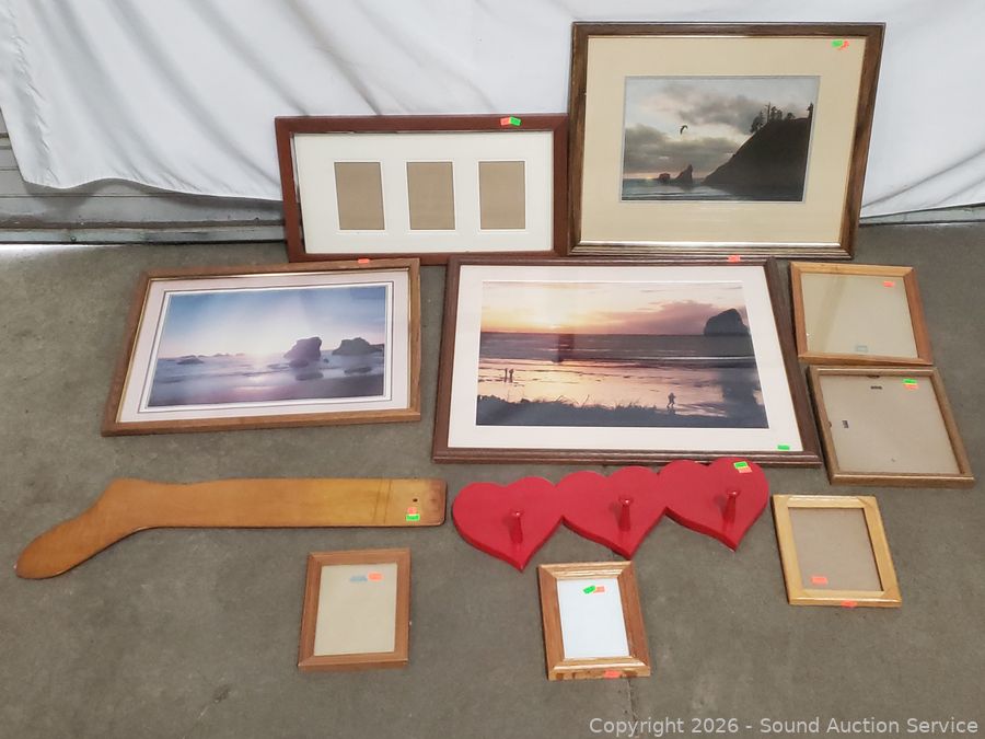 MCM Teak, Décor, Comics, Knives, Atari Online Auction