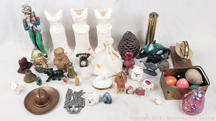 MCM Teak, Décor, Comics, Knives, Atari Online Auction