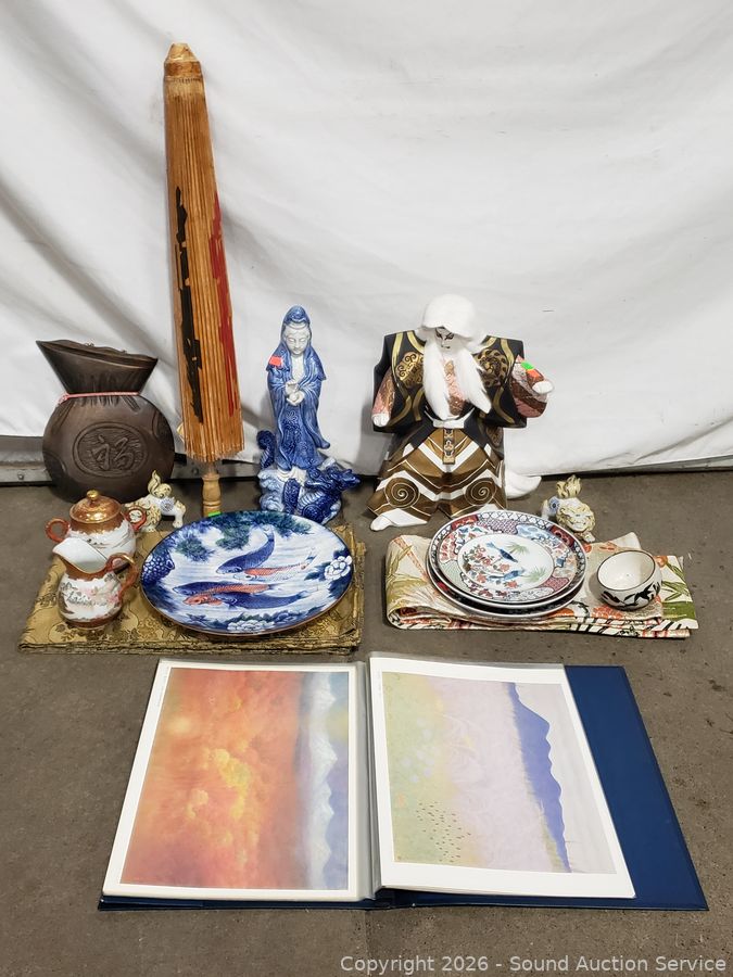 MCM Teak, Décor, Comics, Knives, Atari Online Auction