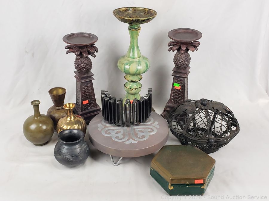 MCM Teak, Décor, Comics, Knives, Atari Online Auction