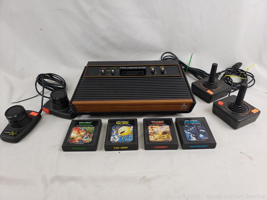 MCM Teak, Décor, Comics, Knives, Atari Online Auction
