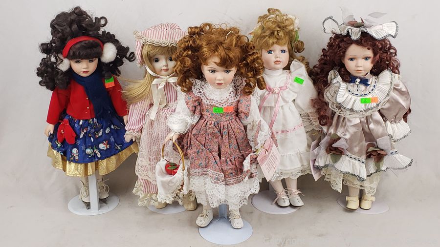 MCM Teak, Décor, Comics, Knives, Atari Online Auction