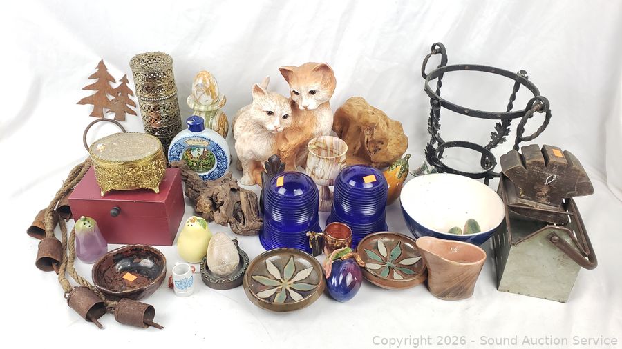 MCM Teak, Décor, Comics, Knives, Atari Online Auction