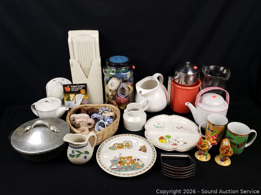 MCM Teak, Décor, Comics, Knives, Atari Online Auction