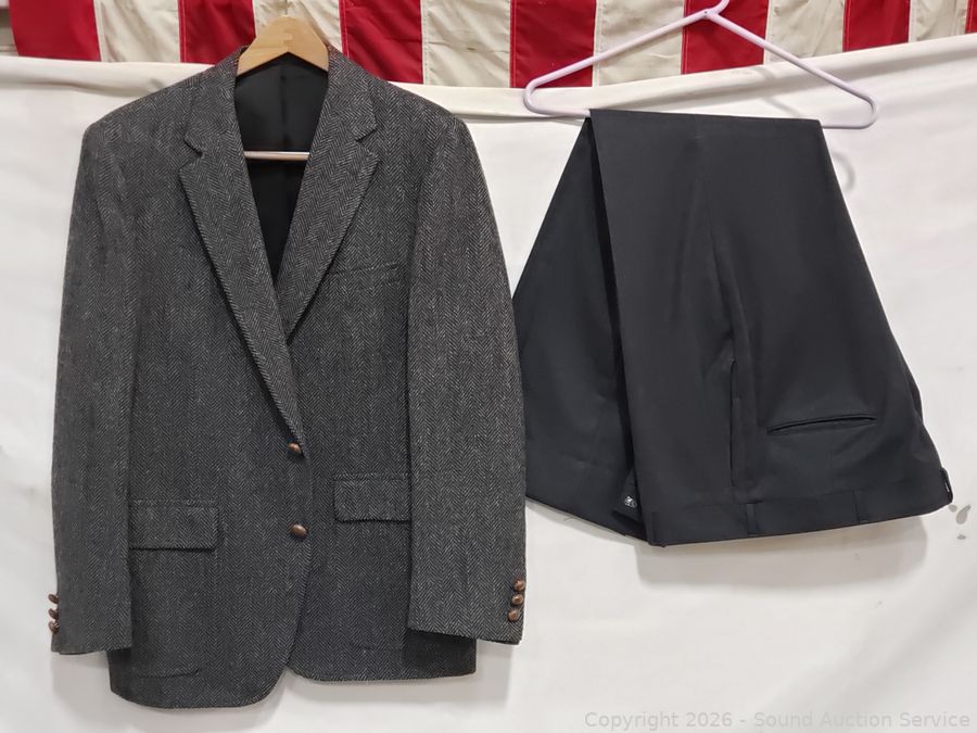 MCM Teak, Décor, Comics, Knives, Atari Online Auction