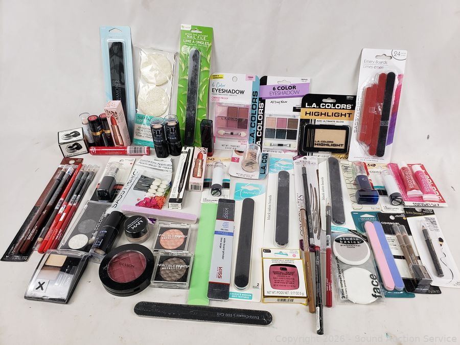 MCM Teak, Décor, Comics, Knives, Atari Online Auction