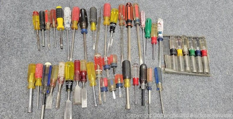 SAS Gun Safe, Generator, Knives, Swords Online Auction