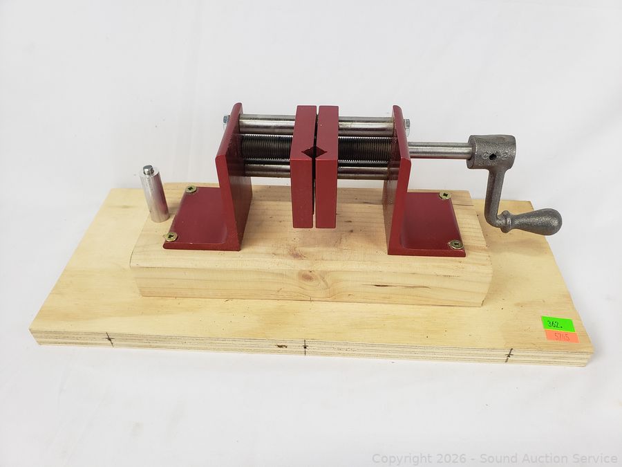 SAS Live Plants, Silver, Tools Online Auction