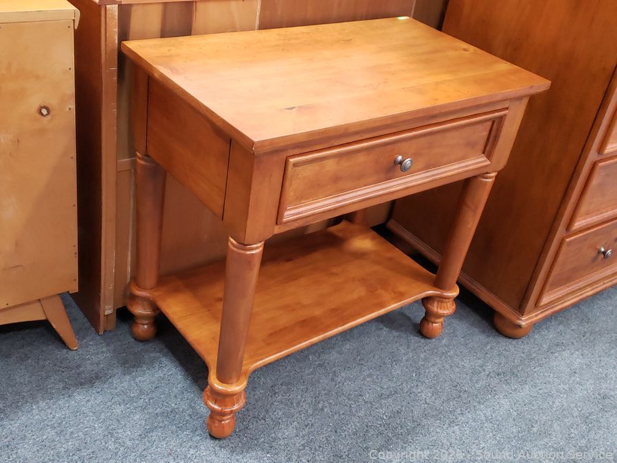 SAS Cameras, Legos, Cast-Iron Coin Banks Online Auction