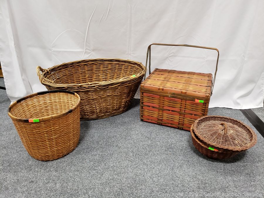 SAS Cameras, Legos, Cast-Iron Coin Banks Online Auction