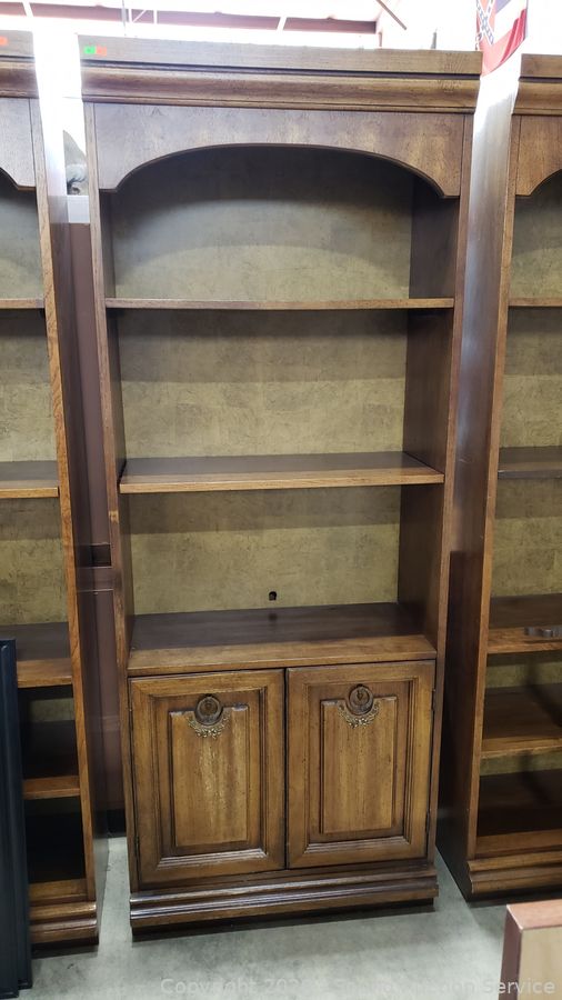 SAS Comic Books, Recliners, Elec. Golf Cart Online Auction