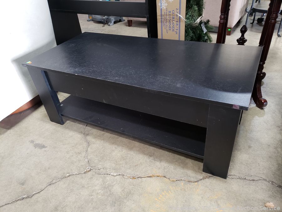 SAS Comic Books, Recliners, Elec. Golf Cart Online Auction