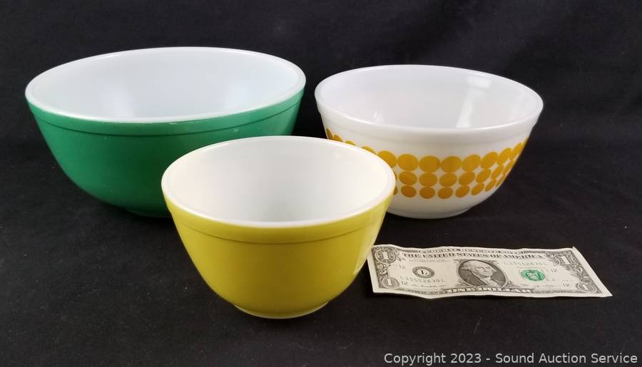 Sold at Auction: Lot Of 4 New Sterilite Plastic Mixing Bowls