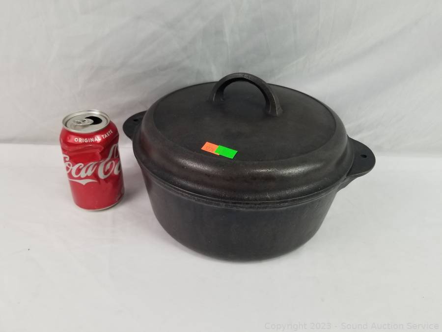 Antique 10 gallon cast iron pot. - South Auction