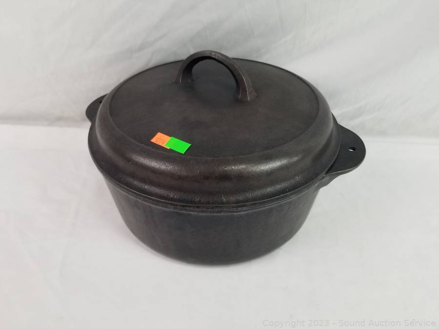 Vintage Griswold Cast Iron 11 Dutch Oven