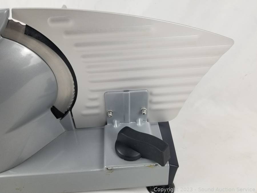 Sound Auction Service - Auction: 07/25/23 SAS Splitter, Scott Online  Auction ITEM: Waring Pro Stainless Food Slicer - Works