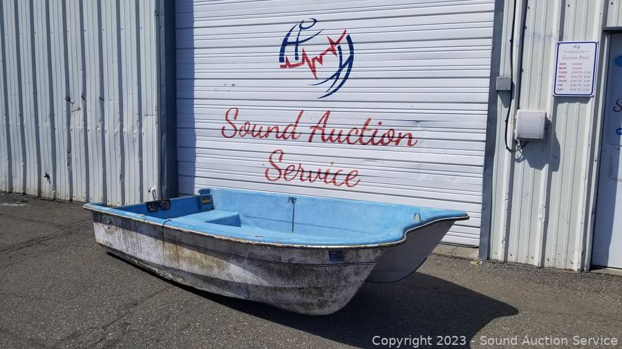 Sound Auction Service - Auction: 07/25/23 SAS Bayliner, Electronics,  Instruments Online Auction ITEM: Livingston Fiberglas 10ft Boat
