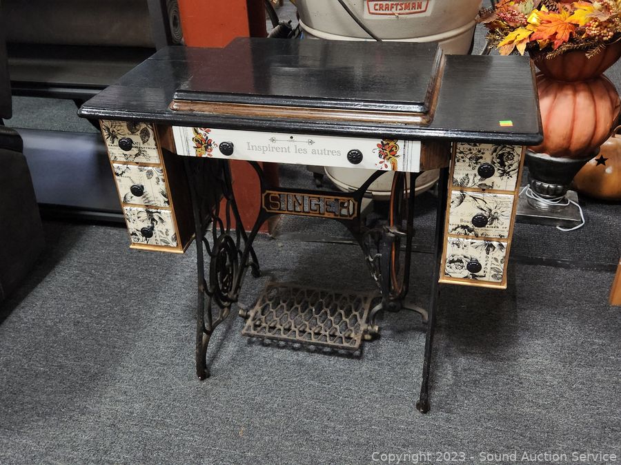 Sound Auction Service - Auction: 07/22/22 Antiques, Collectibles, Household  Online Auction ITEM: Brother GX37 Sewing Machine w/Accessories