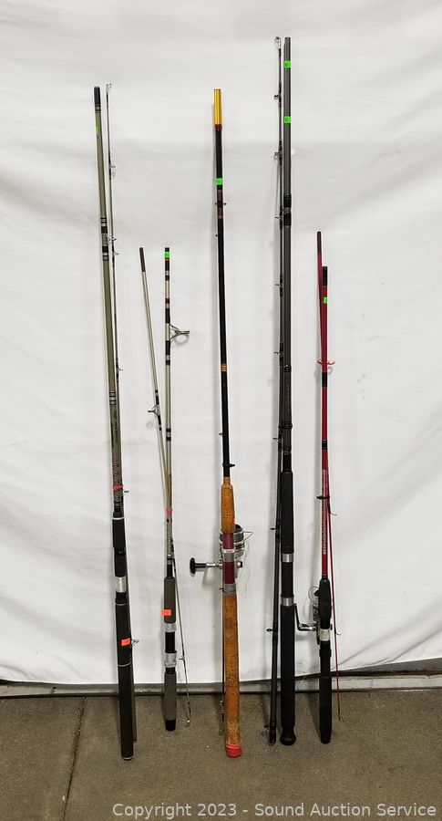 Sound Auction Service - Auction: 11/03/23 SAS Frahm Online Auction ITEM: 5 Fishing  Rods w/2 Reels