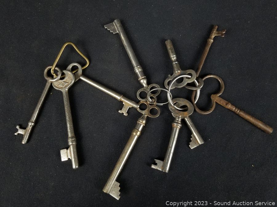 At Auction: Vintage Keys