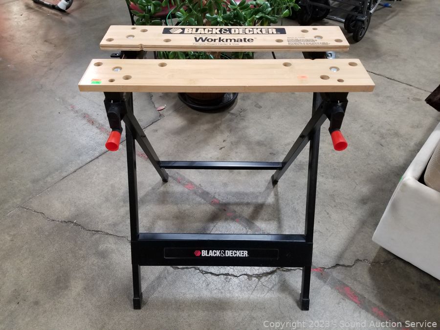 Black & Decker Table Saw - Sherwood Auctions
