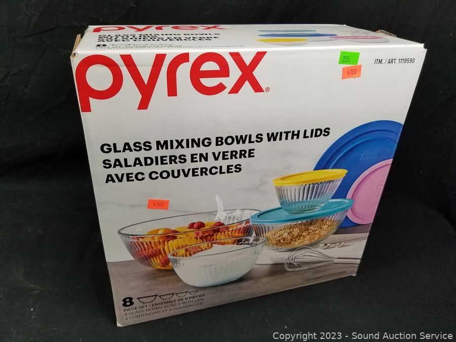Pyrex 8 Piece Set 4 Glass Mixing Bowls Sculpted with Lids