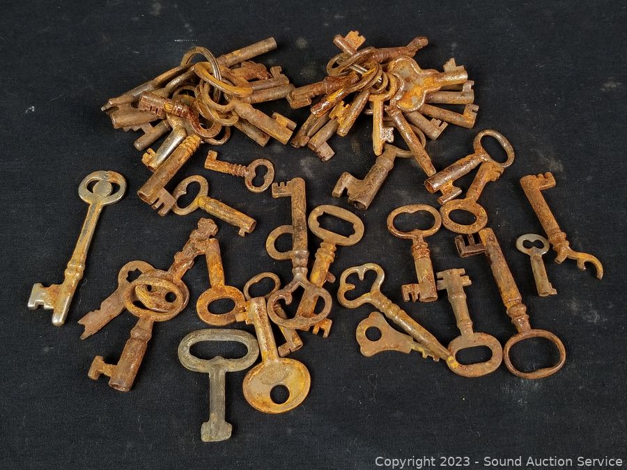 At Auction: Vintage Keys