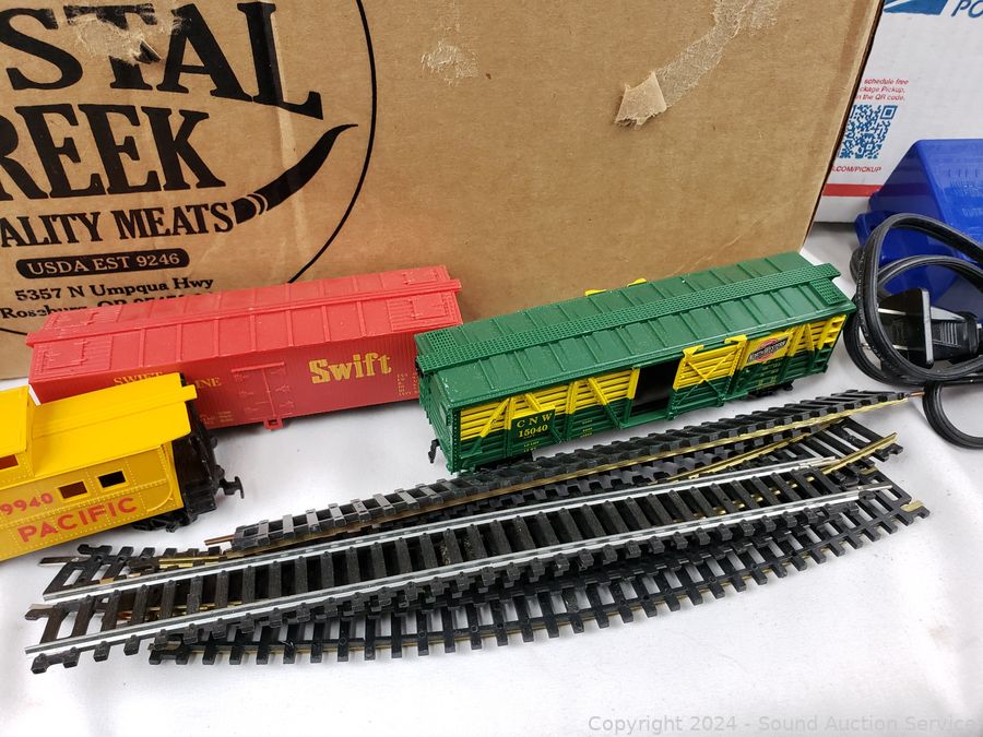 Sound Auction Service - Auction: SAS Trading Cards, Coins, Hummel Online  Auction ITEM: Assorted HO Scale Train Tracks, Cars, Engines, Transformers