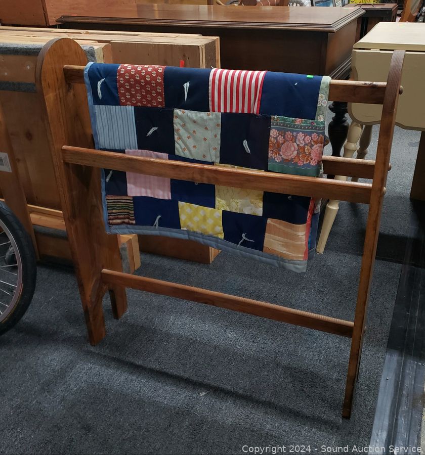05/21/24 SAS Floor Loom, Dept.56 Snow Village Online Auction