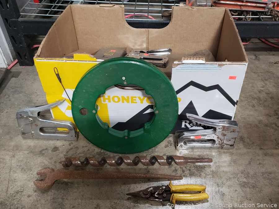 06/03/24 SAS 1968 Plymouth Fury, Tractors Online Auction