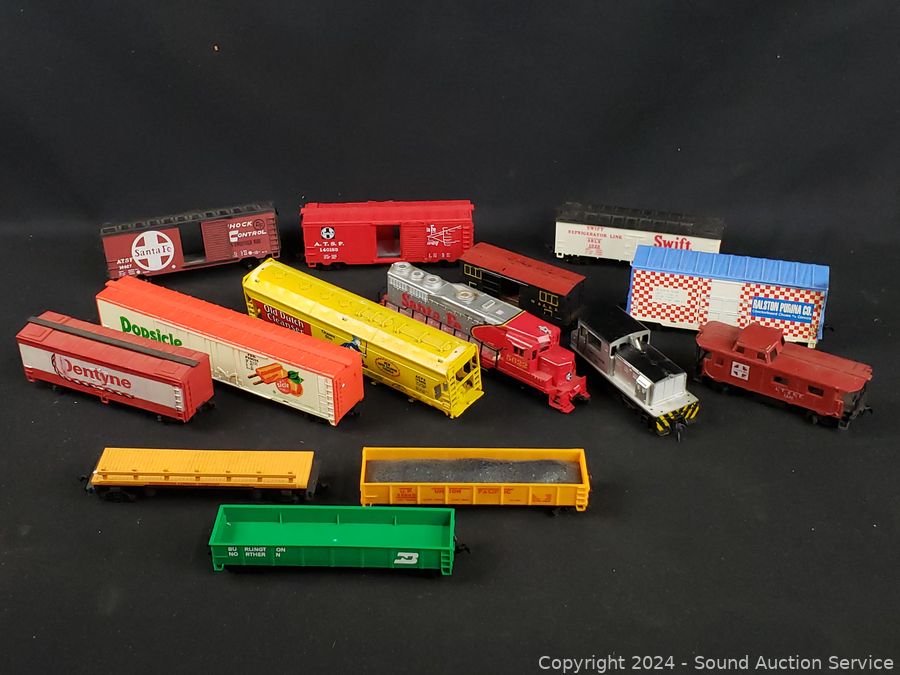 09/16/24 Sleep Number Bed, Autograph Legends, Model Kits Online Auction