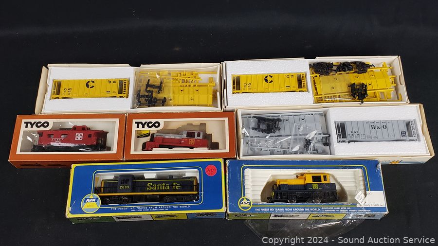 09/16/24 Sleep Number Bed, Autograph Legends, Model Kits Online Auction