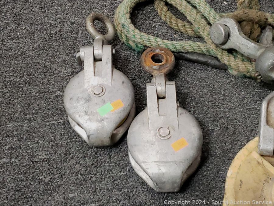 Sound Auction Service Auction SAS Vtg. Fuel Pumps, Jewelry, Coins