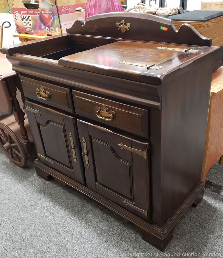 12/06/24 SAS Fashion Jewelry, Arts/Crafts Online Auction
