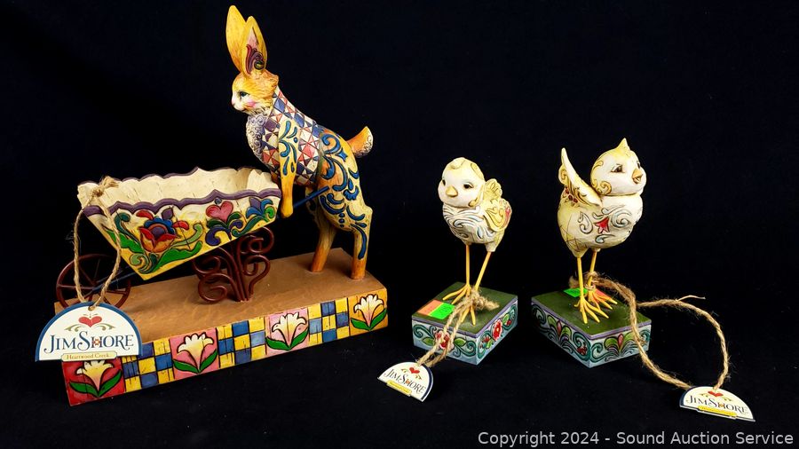 01/09/25 SAS Collectibles, Furniture, Glassware Online Auction