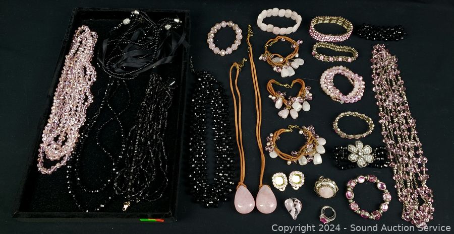 01/09/25 SAS Collectibles, Furniture, Glassware Online Auction