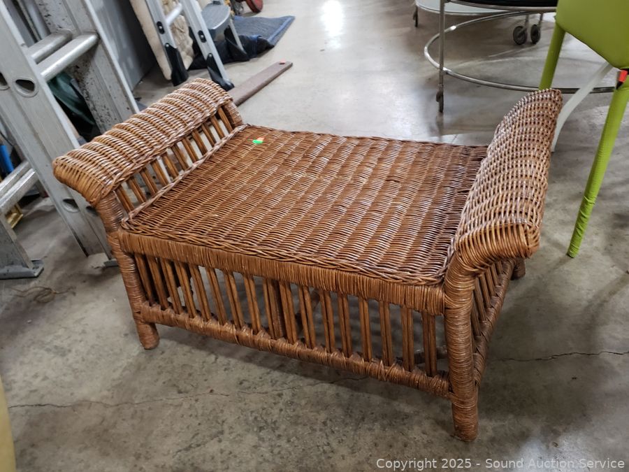 03/08/25 SAS Tables, Chairs, Lighthouses Online Auction