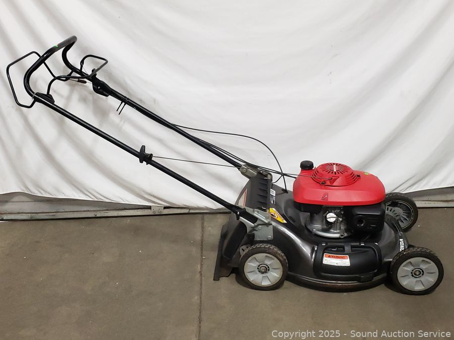 04/08/25 SAS Log Furniture, Sports Memorabilia Online Auction