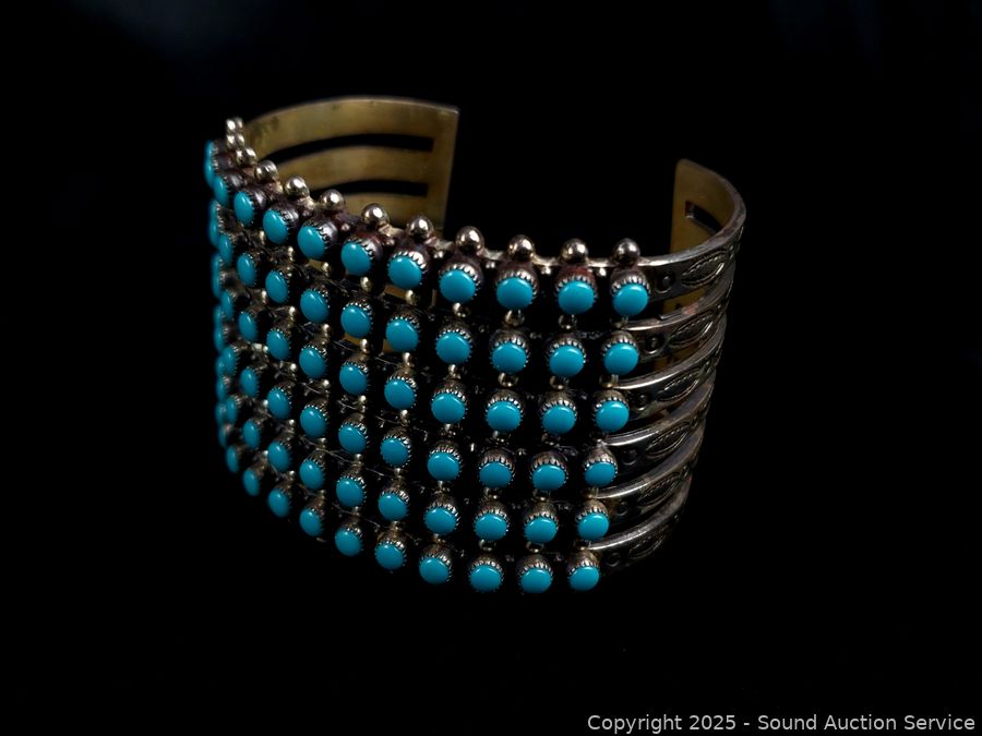 04/08/25 SAS Log Furniture, Sports Memorabilia Online Auction