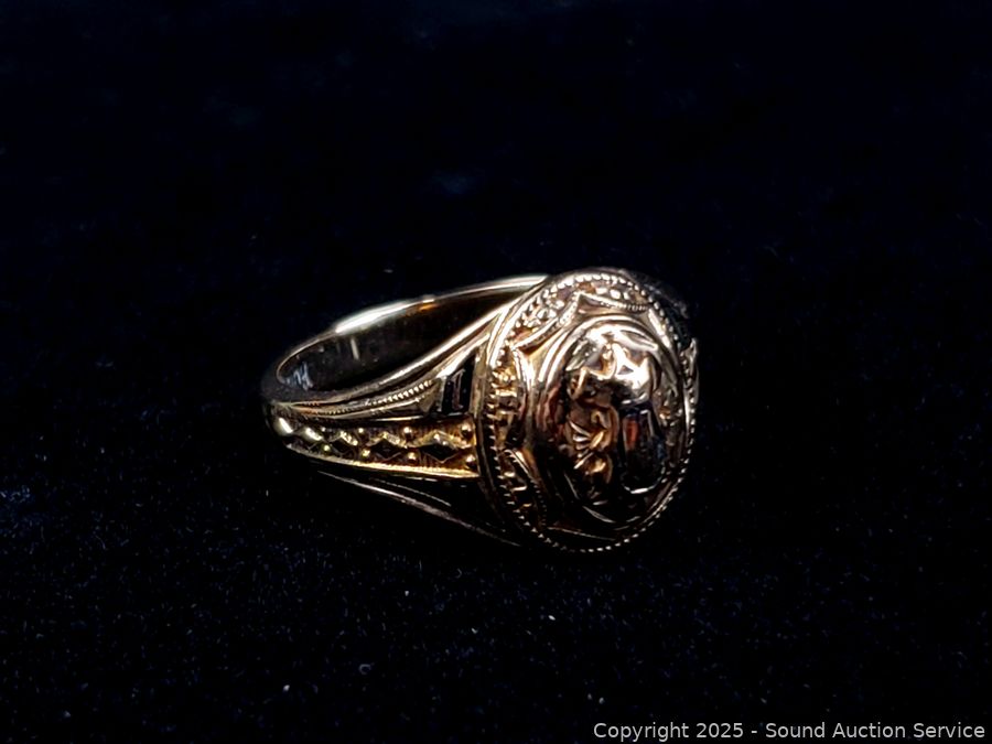 04/08/25 SAS Log Furniture, Sports Memorabilia Online Auction