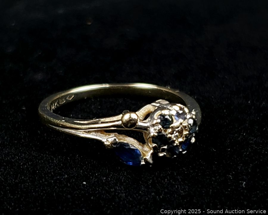 04/08/25 SAS Log Furniture, Sports Memorabilia Online Auction