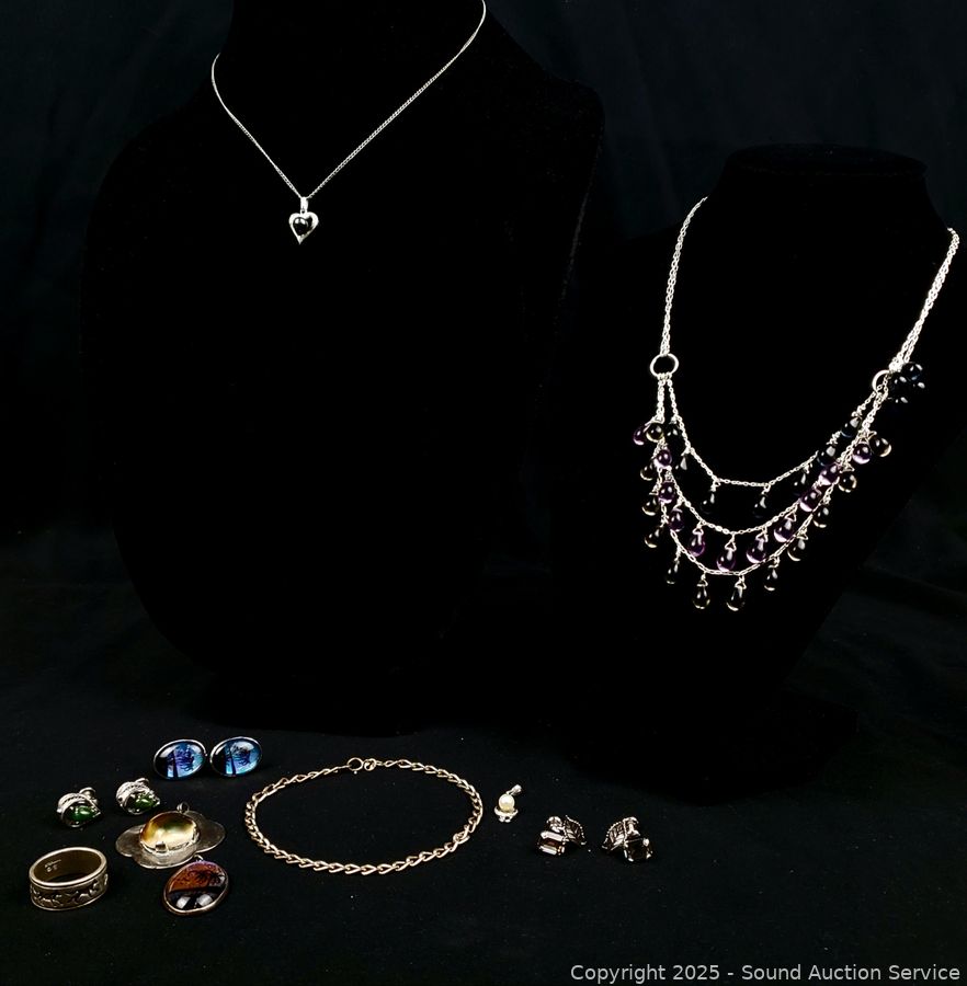 04/08/25 SAS Log Furniture, Sports Memorabilia Online Auction