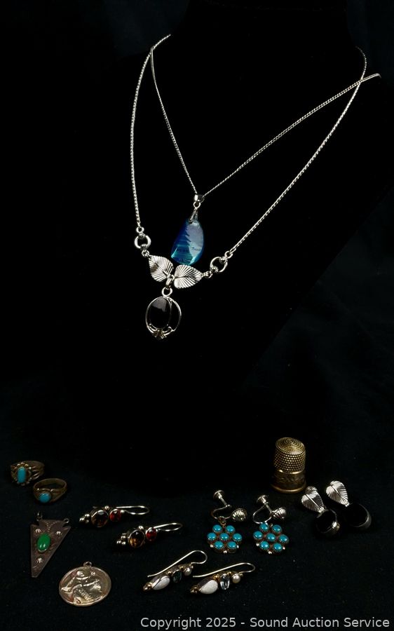 04/08/25 SAS Log Furniture, Sports Memorabilia Online Auction