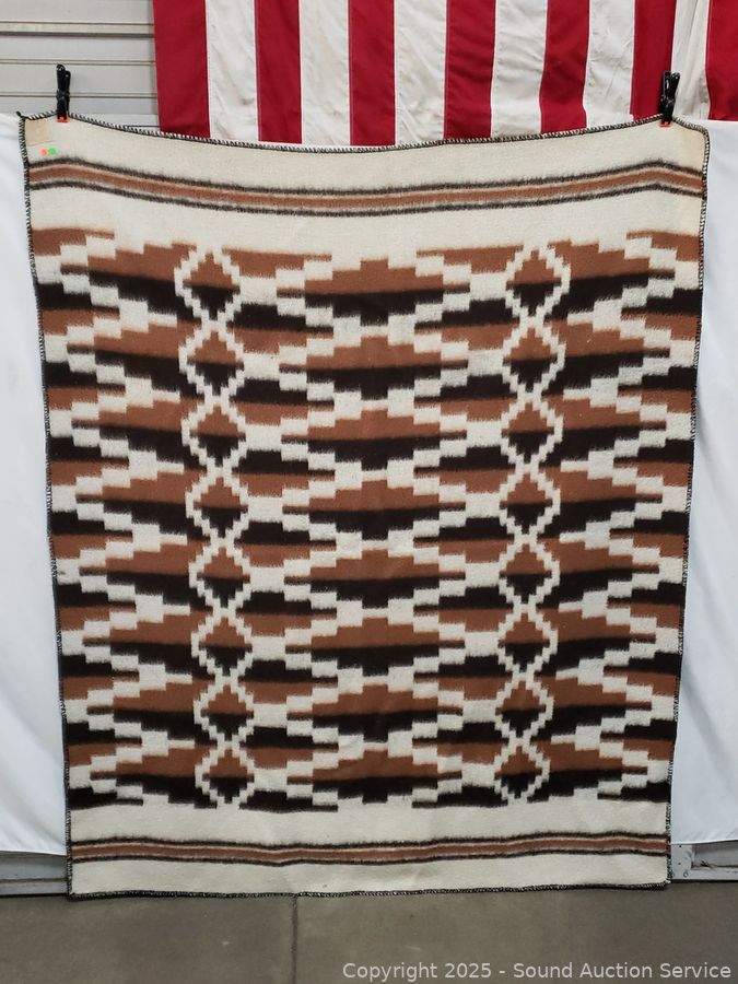 Santa Catalina Alpaca Wool 60"x 70" Blanket