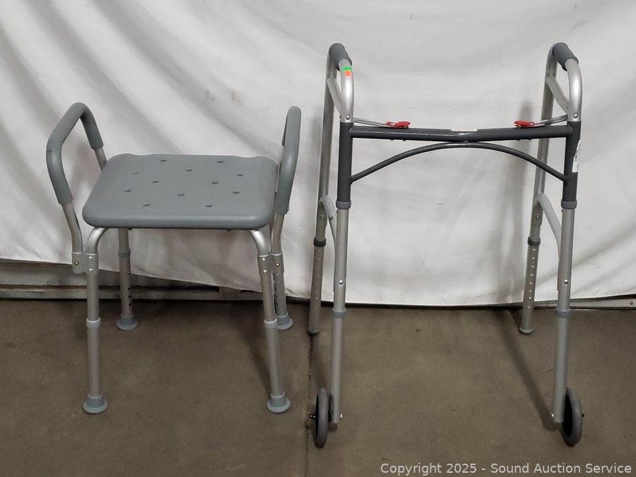 05/11/25 2010 VW New Beetle, Silverware Sets Online Auction