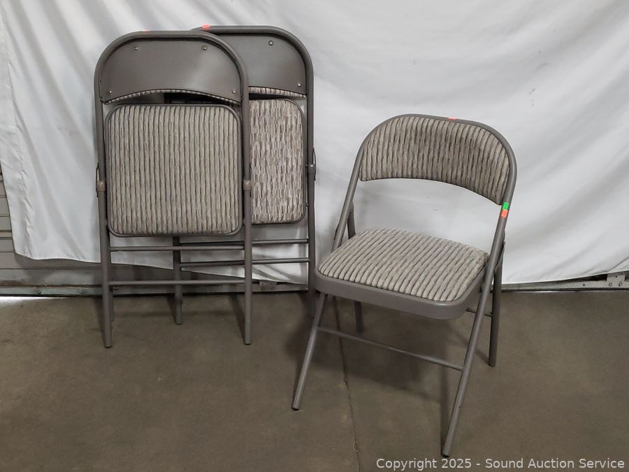05/11/25 2010 VW New Beetle, Silverware Sets Online Auction